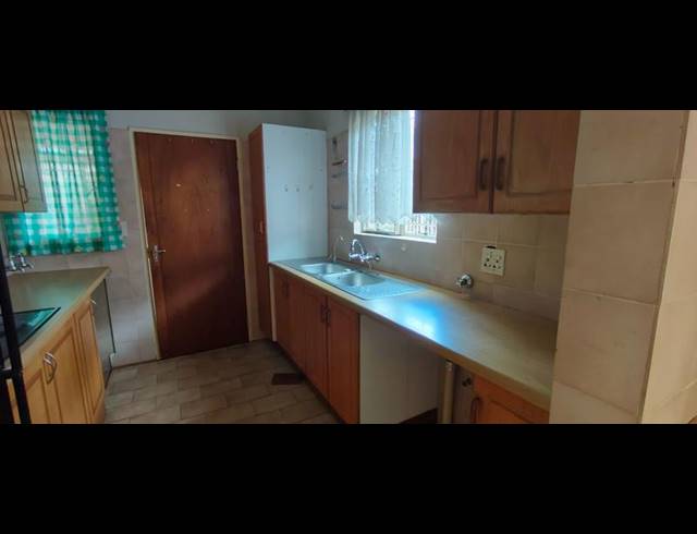 3 BEDROOM TOWNHOUSE FOR SALE IN CLARINA